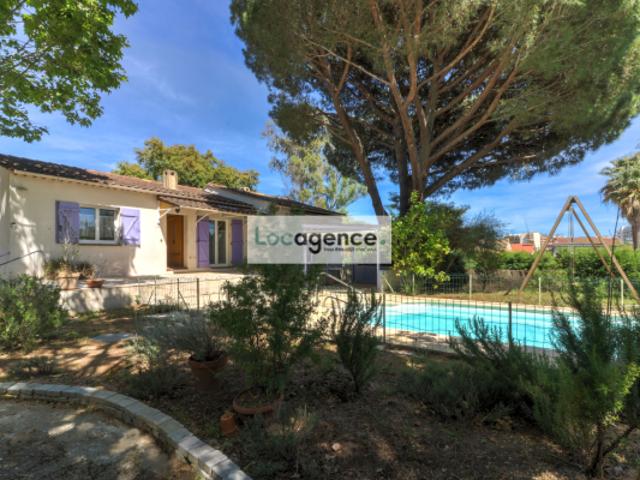 Minelle villa indépendante de plain pied, avec piscine et