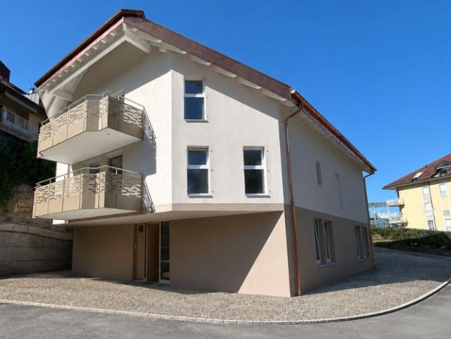 Minergie 3.5 Zimmer Dachwohnung mit Balkon und Estrich, In Ausführung