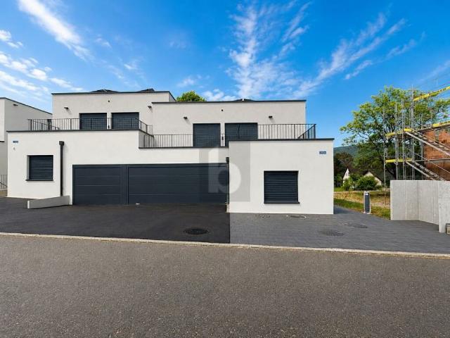 MINERGIE, MIT ZWEI TERRASSEN UND GARTENSITZPLATZ