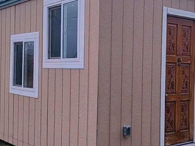 Mini Cabin / Tiny House