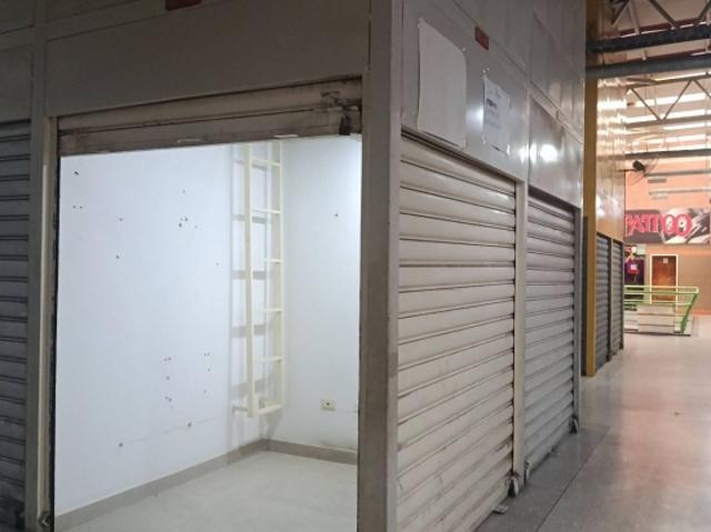 Mini Local en Venta C.C. Gran Bazar Av. Lara Valencia AV 10315042