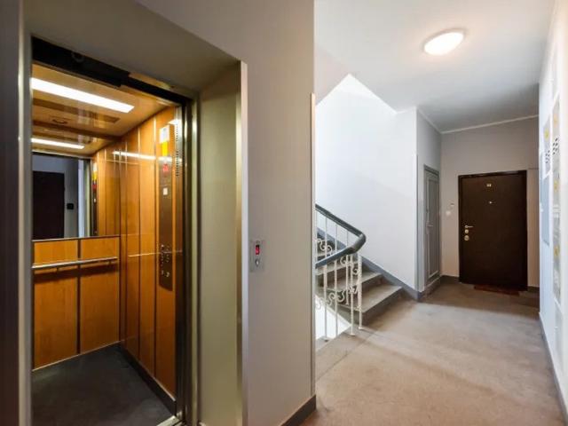 Minimalistyczne studio w samym centrum