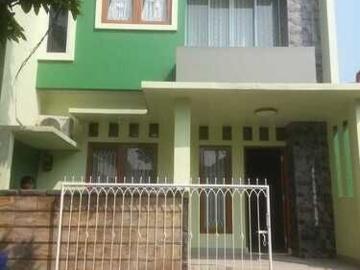 Minimalis Modern 2Lt, Furnished, Siap Huni, dlm Prmhn di Villa Permata Santi, Meruyung