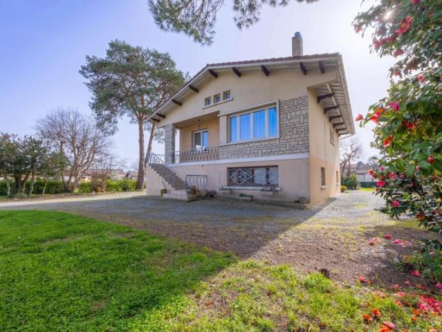 MIOS centre – Maison avec grand terrain d’environ 810 m²