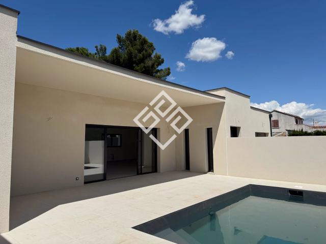 MIA Villa moderne de plain pied avec piscine