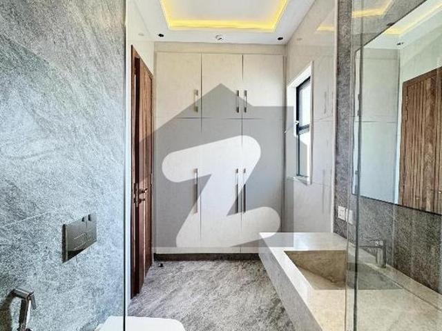 Mian Brothers Offer DHA Pheas 3 W, Y, Z, Blocks 2 Kanal Full House Rent Swimming Pool 6 Bed & 7 Bed Full Marble & Wooding Floor DHA Phase 3 Block W