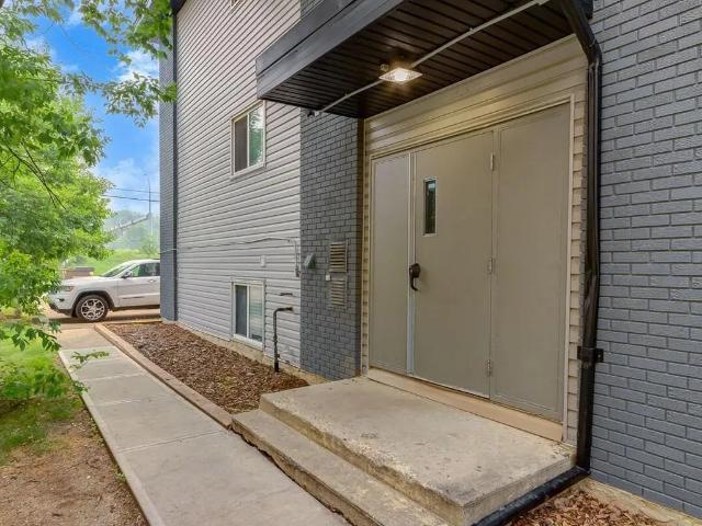 Michael Manor 1 Bedroom Apartment for Rent at 11825 101 St Nw, Edmonton, AB T5G 2B6 Westwood