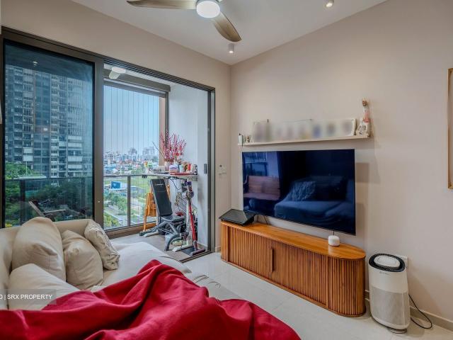 Midwood D23, Condominium