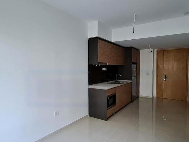 Midwood D23, Condominium