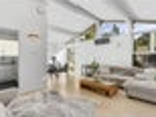 Mid Century Mod |Titirangi Vibes