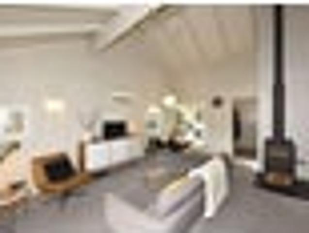 Affordable Living Near Burnside High and Uni