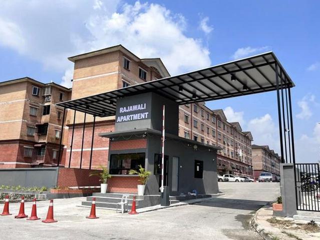 Mid Floor Blok Nuri Rajawali Apartment Bandar Country Homes Rawang