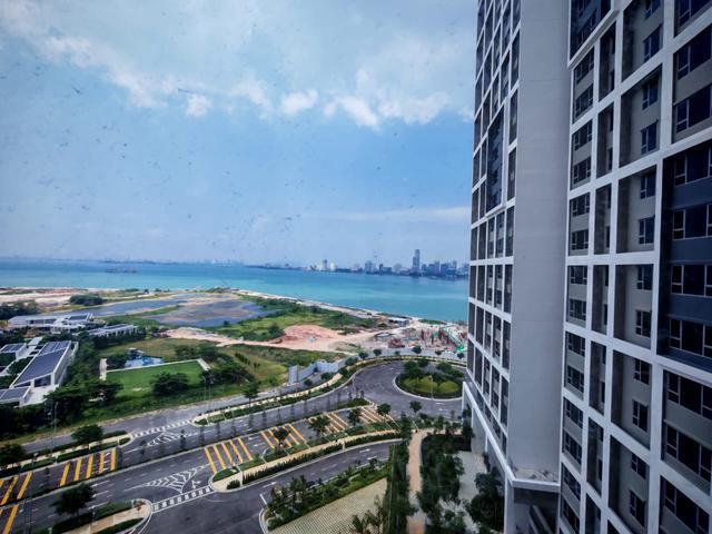 Mid floor fully furnished movein condition