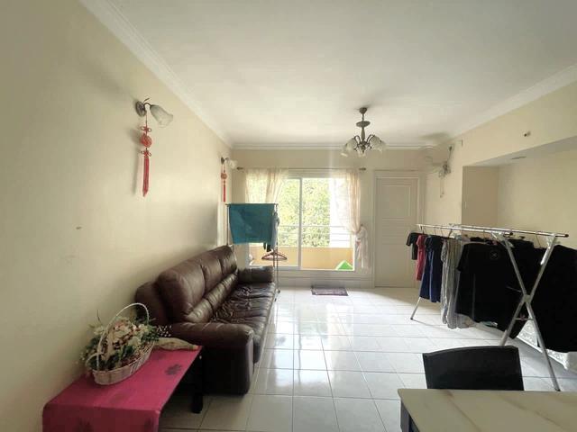 Mid floor renovated furnished 1 car park with hill view