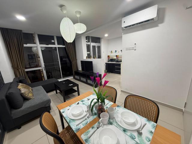 Midas Perling Fully Furnished got wifi 2car park