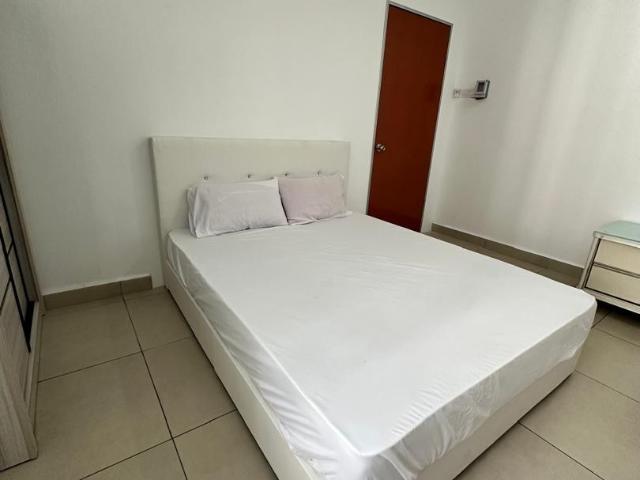 Middle Deluxe Room at KL Gateway Premium, Bangsar South