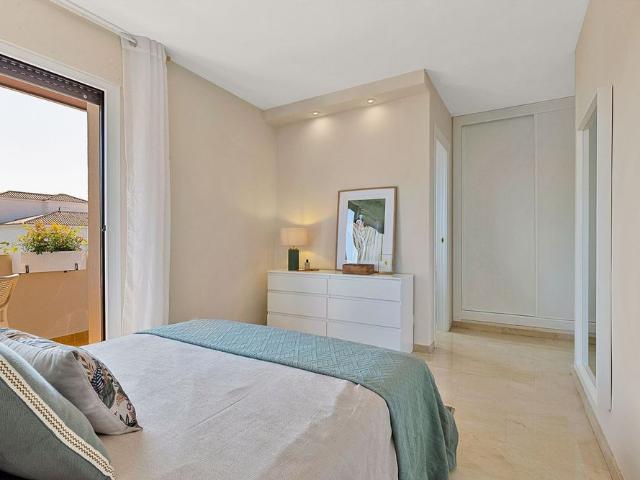 Middle Floor Apartment · Nueva Andalucía