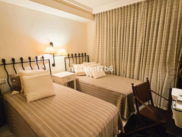Middle Floor Apartment · Nueva Andalucía