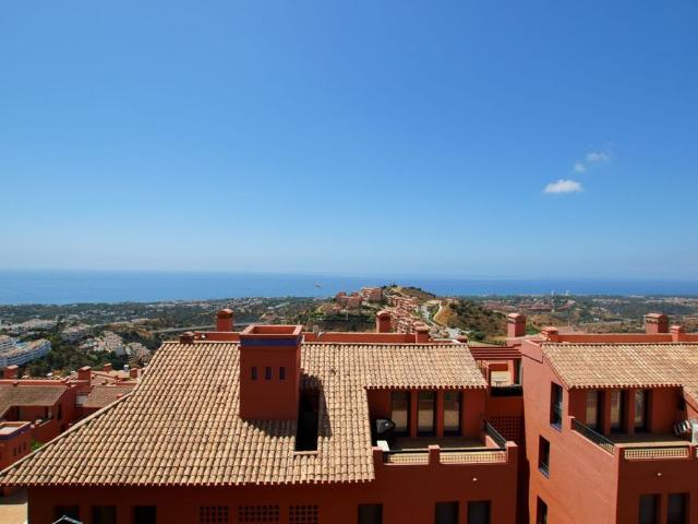 Middle Floor Apartment · Calahonda