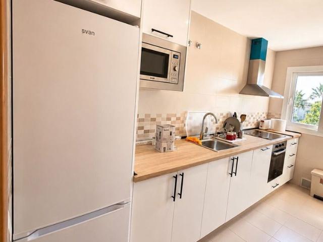 Middle Floor Apartment · Cancelada