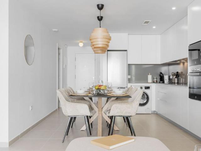 Middle Floor Apartment · Cancelada