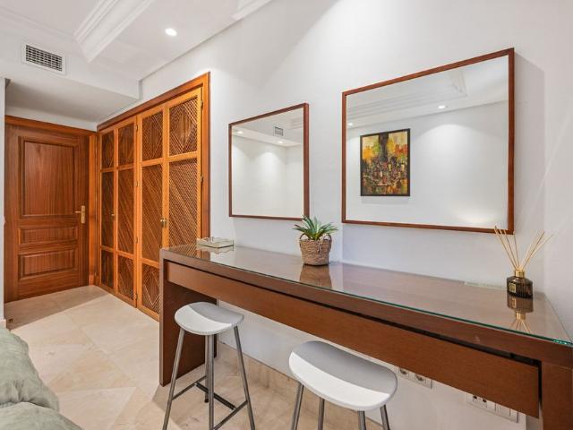 Middle Floor Apartment · Estepona