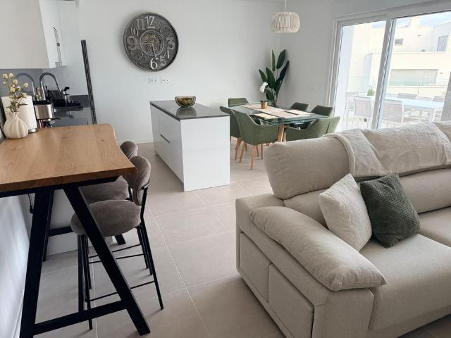 Middle Floor Apartment · Estepona