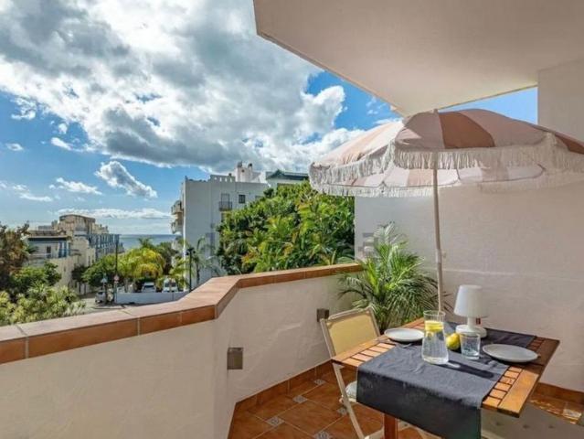 Middle Floor Apartment · Estepona