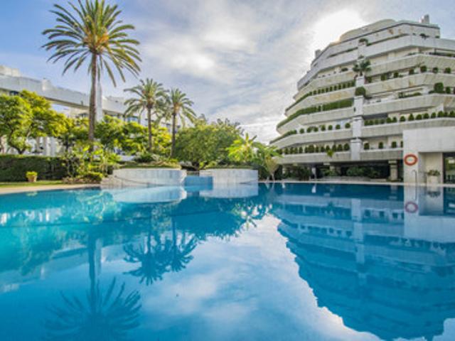Middle Floor Apartment in Marbella