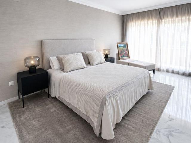 Middle Floor Apartment in Nueva Andalucía