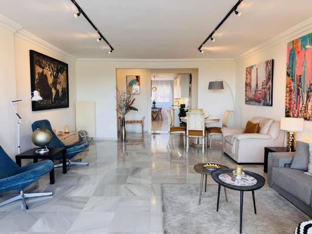 Middle Floor Apartment in Nueva Andalucía