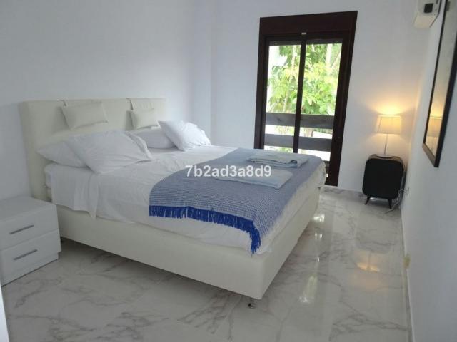 Middle Floor Apartment in Nueva Andalucía