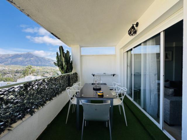 Middle Floor Apartment in Nueva Andalucía