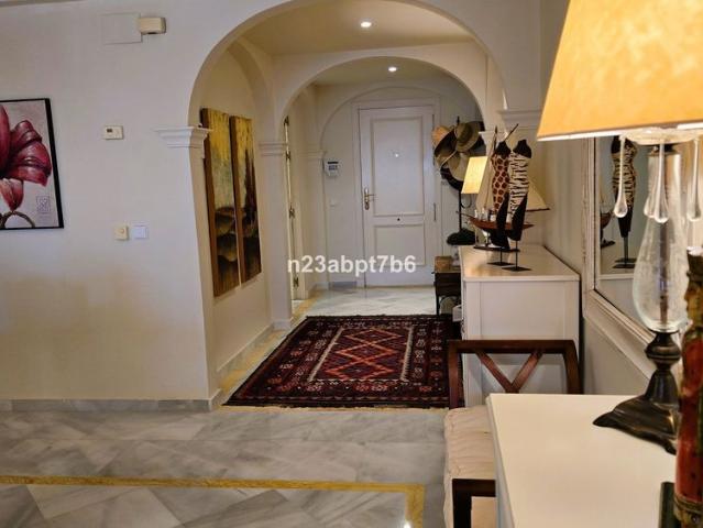 Middle Floor Apartment in Nueva Andalucía