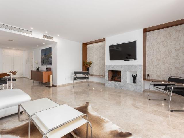 Middle Floor Apartment in Nueva Andalucía