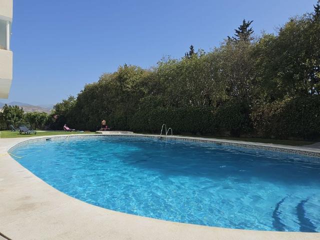 Middle Floor Apartment in Nueva Andalucía
