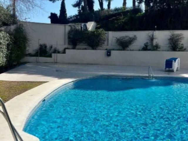Middle Floor Apartment in Nueva Andalucía