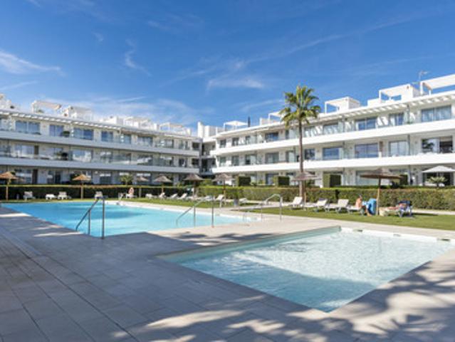 Middle Floor Apartment in New Golden Mile