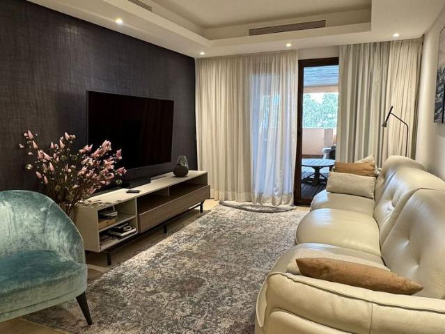 Middle Floor Apartment in New Golden Mile