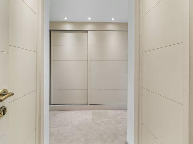 Middle Floor Apartment in New Golden Mile