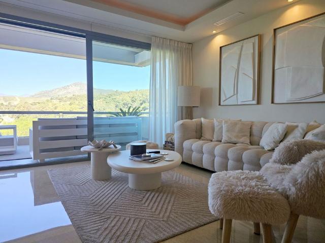 Middle Floor Apartment in Benahavís