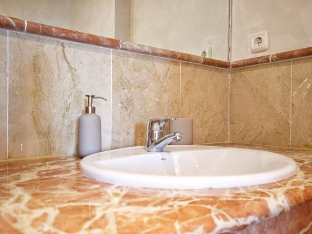 Middle Floor Apartment in Calahonda