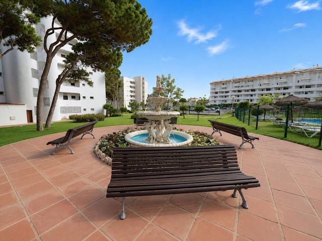 Middle Floor Apartment in Calahonda
