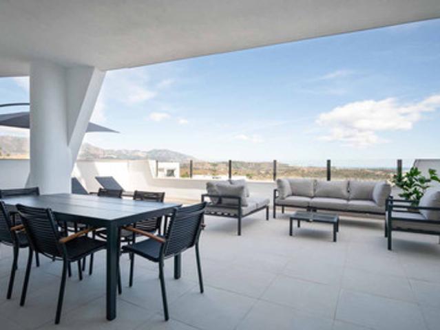 Middle Floor Apartment in Calanova Golf