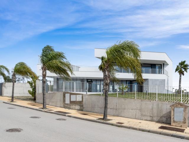 Middle Floor Apartment in Cancelada