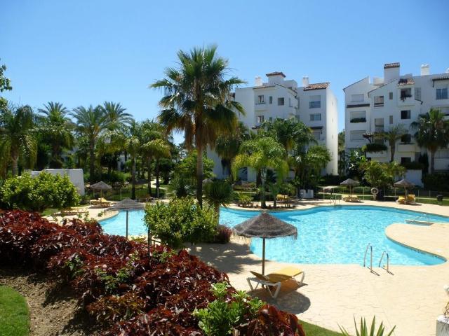 Middle Floor Apartment in Costalita