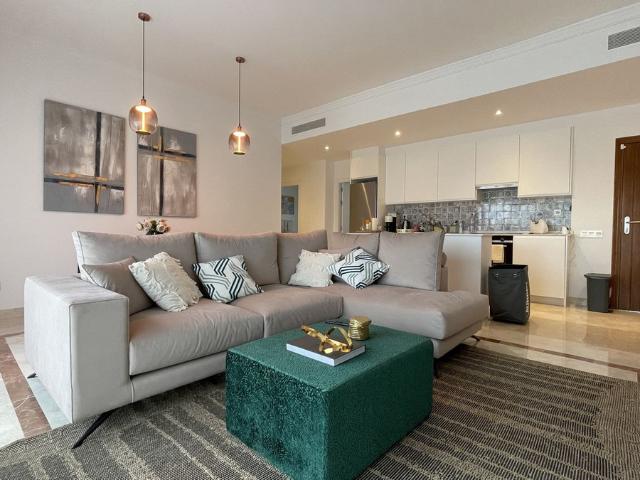 Middle Floor Apartment in El Paraiso