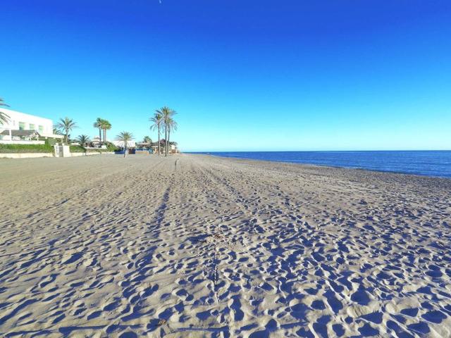 Middle Floor Apartment in Elviria