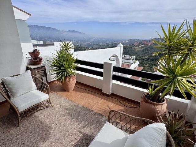 Middle Floor Apartment in Elviria