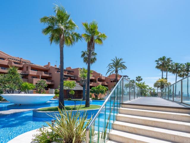Middle Floor Apartment in Estepona